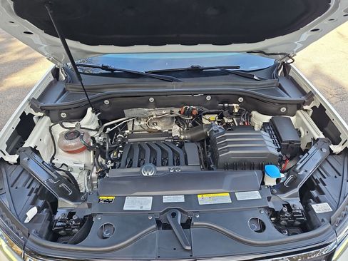 Used 2022 Volkswagen Atlas Cross Sport SEL Premium R-Line image 39