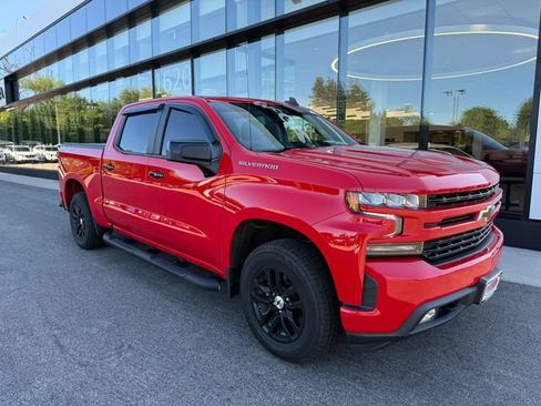 Used 2021 Chevrolet Silverado 1500 RST AWD/4WD image 2