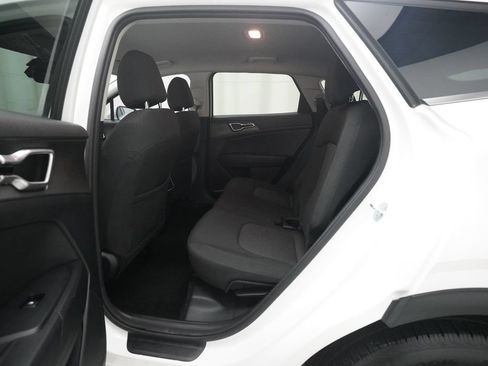 Used 2023 Kia Sportage LX AWD/4WD image 15