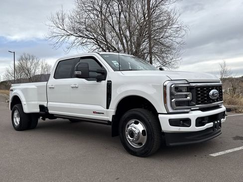 Certified 2025 Ford F350 Platinum image 1
