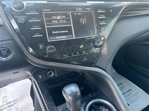 Used 2019 Toyota Camry XLE image 26