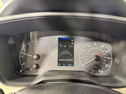 Used 2024 Toyota Corolla LE image 3