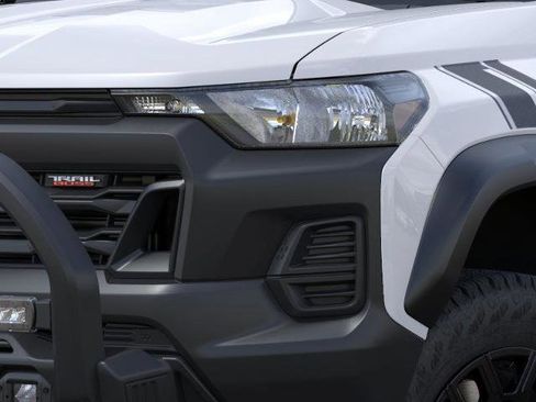 New 2025 Chevrolet Colorado Trail Boss w/ Off-Road Front Bumper Package image 10