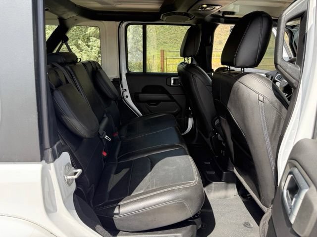 Used 2023 Jeep Wrangler Unlimited Sahara AWD/4WD image 33