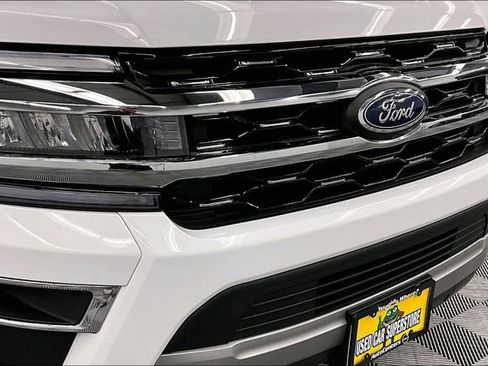 Used 2024 Ford Expedition Max Limited image 32