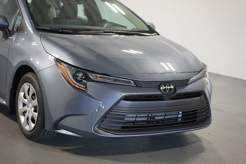 New 2026 Toyota Corolla LE FWD image 4