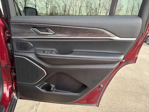 Used 2021 Jeep Grand Cherokee L Limited image 27