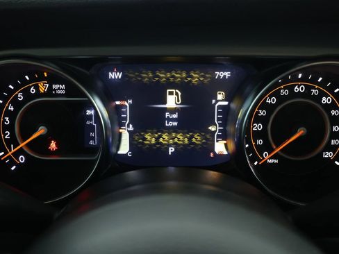 Used 2021 Jeep Gladiator Sport image 11