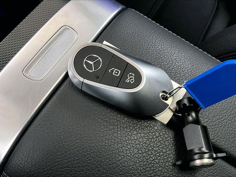 Used 2022 Mercedes-Benz C 300 C 300 image 14