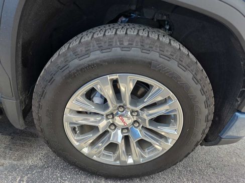 Used 2025 GMC Sierra 1500 Denali AWD/4WD image 2