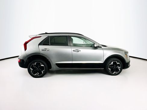Used 2023 Kia Niro Wind FWD image 10