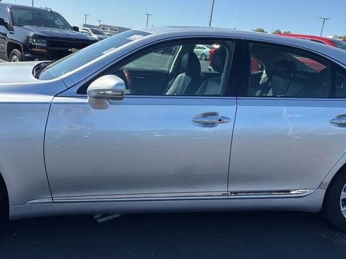 Used 2011 Lexus LS 460 AWD w/ Luxury Value Edition image 4