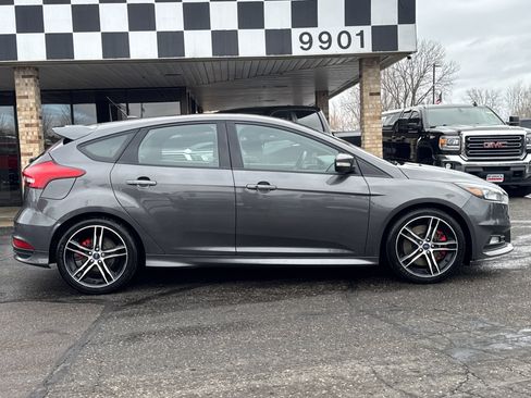 Used 2015 Ford Focus ST image 8