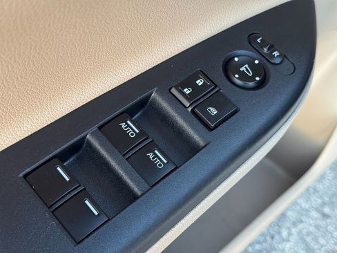 Used 2017 Honda Accord EX-L image 29