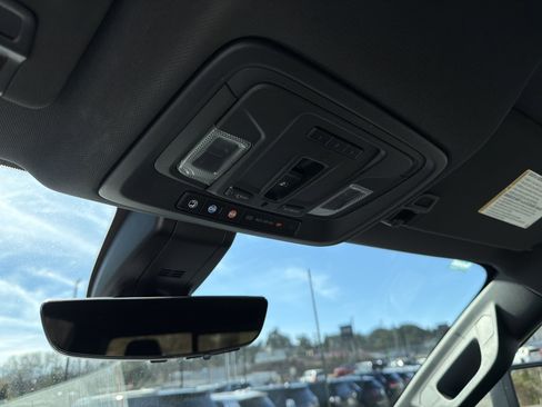 Used 2020 GMC Sierra 2500 AT4 w/ AT4 Premium Package image 28