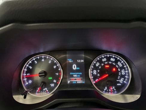 Used 2019 Toyota RAV4 XLE Premium w/ Cold Weather Package AWD/4WD image 6