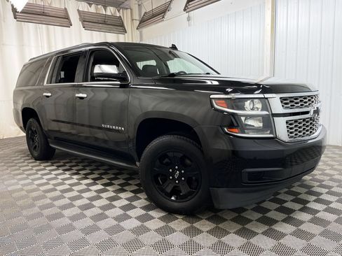 Used 2016 Chevrolet Suburban LT RWD image 48