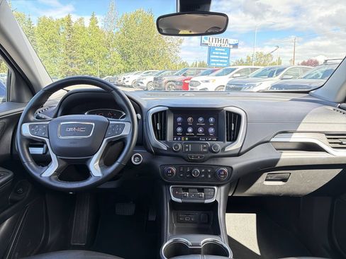 Used 2024 GMC Terrain SLT AWD/4WD image 22