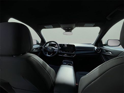 Certified 2025 Chevrolet Equinox LT image 30