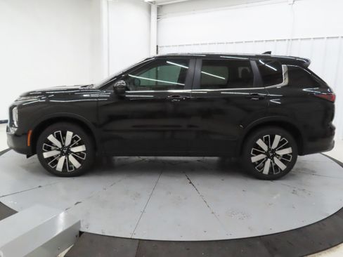 New 2026 Mitsubishi Outlander SE AWD/4WD image 7