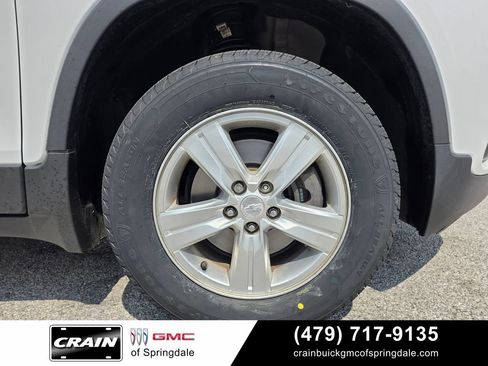 Used 2019 Chevrolet Trax LT AWD/4WD image 31