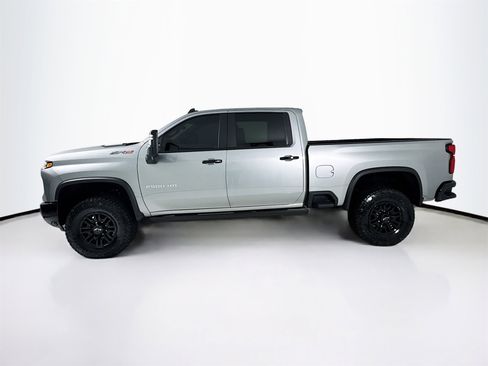 Used 2026 Chevrolet Silverado 2500 ZR2 image 5