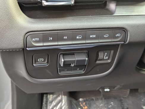 Used 2024 Cadillac Escalade Sport w/ LPO, ONYX Package image 19