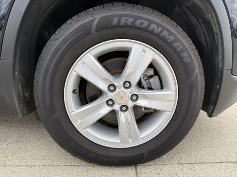 Used 2021 Chevrolet Trax LT w/ LT Convenience Package AWD/4WD image 10