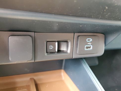 Used 2022 Ford Maverick Lariat w/ Lariat Luxury Package image 31