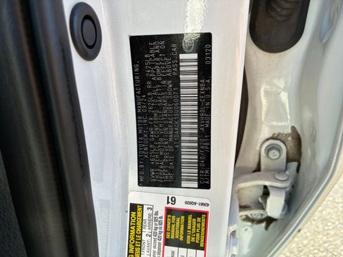 Used 2025 Toyota Camry LE image 28