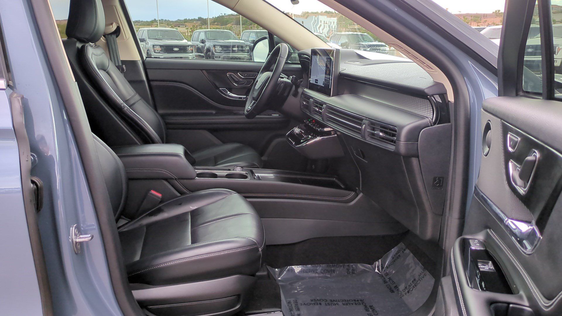 Used 2023 Lincoln Corsair FWD w/ Equipment Group 102A image 32