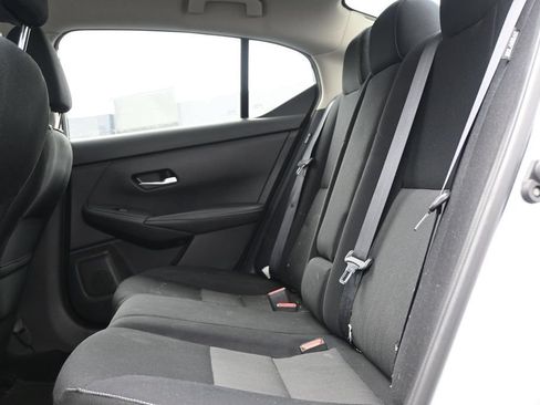 Used 2022 Nissan Sentra SV FWD image 11