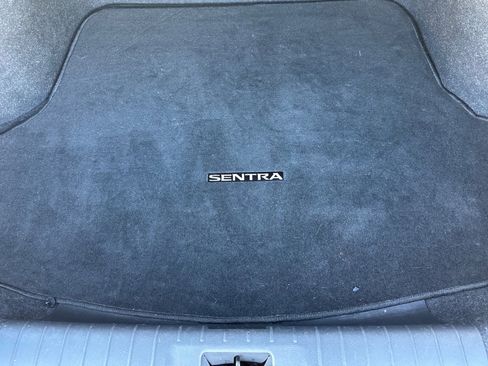 Used 2021 Nissan Sentra SR w/ SR Premium Package image 12