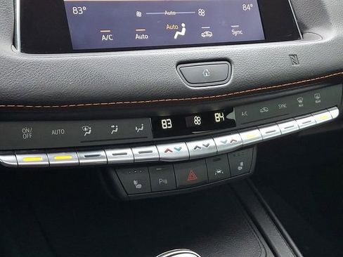 Used 2020 Cadillac XT4 Sport w/ Cold Weather Package image 18