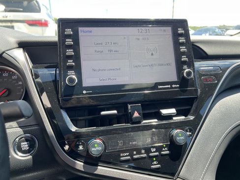 Used 2022 Toyota Camry XSE AWD/4WD image 11