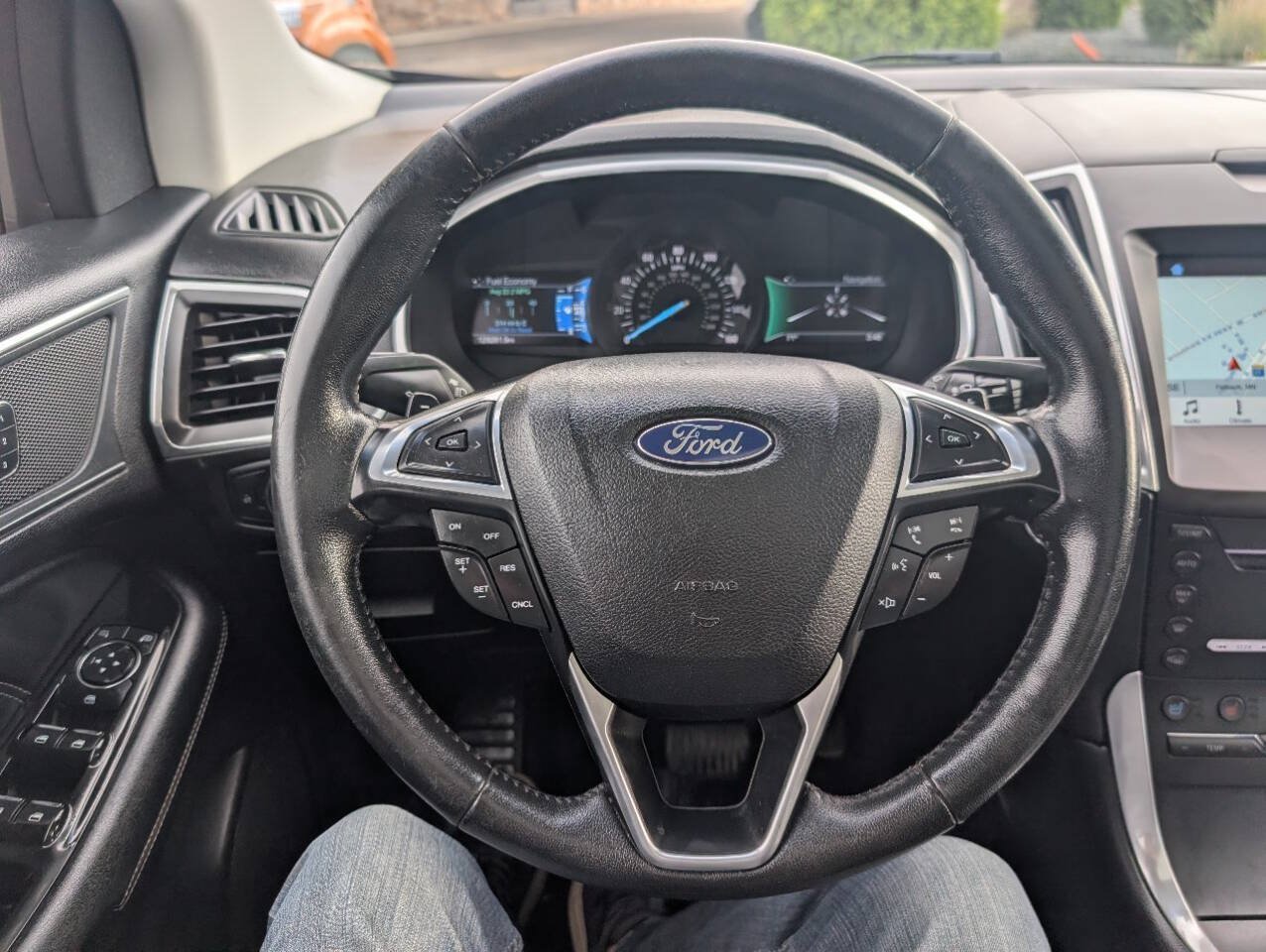 Used 2017 Ford Edge Titanium w/ Equipment Group 301A AWD/4WD image 20