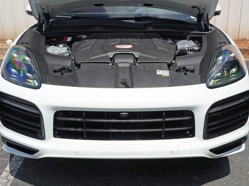 Used 2023 Porsche Cayenne GTS AWD/4WD image 8