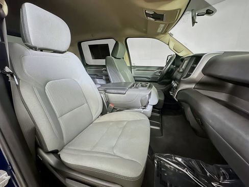 Used 2020 RAM 1500 Big Horn AWD/4WD image 12
