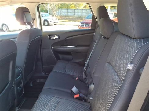 Used 2014 Dodge Journey SXT w/ Flexible Seating Group image 6
