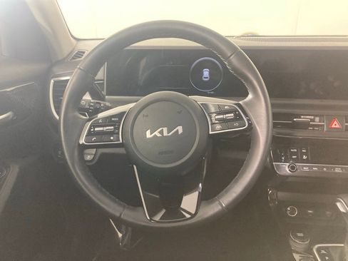 Certified 2024 Kia Seltos S image 6