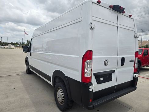 Used 2025 RAM ProMaster 2500 w/ Convenience Group FWD image 5