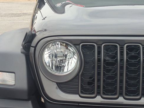 Used 2024 Jeep Wrangler Sport image 9