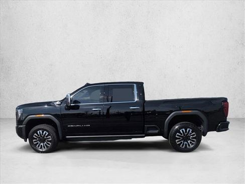 Used 2025 GMC Sierra 2500 Denali Ultimate image 9