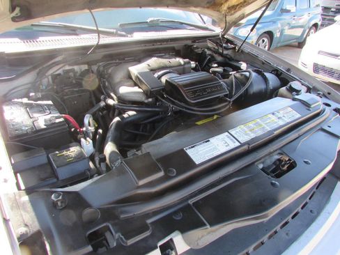 Used 2000 Lincoln Navigator Base 4dr SUV image 22