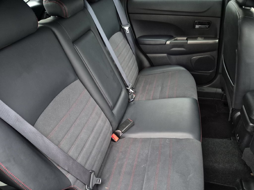Used 2025 Mitsubishi Outlander Sport SE AWD/4WD image 29