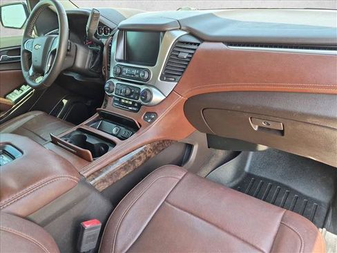Used 2016 Chevrolet Suburban LTZ RWD image 24