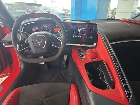Used 2022 Chevrolet Corvette Stingray Preferred Cpe w/ Z51 Performance Package RWD image 22