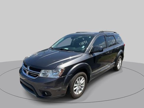 Used 2018 Dodge Journey SXT w/ Connectivity Group FWD image 5