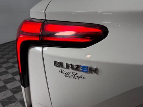 Used 2024 Chevrolet Blazer EV LT AWD/4WD image 11