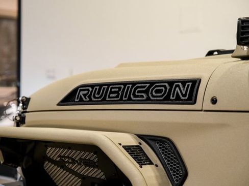 Used 2025 Jeep Wrangler Unlimited Rubicon w/ Technology Group image 11